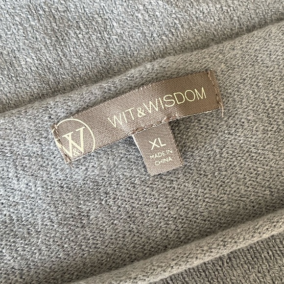 (NWT) Wit & Wisdom Blue Sweater w/ embossed star | Size XL - Picture 5 of 5